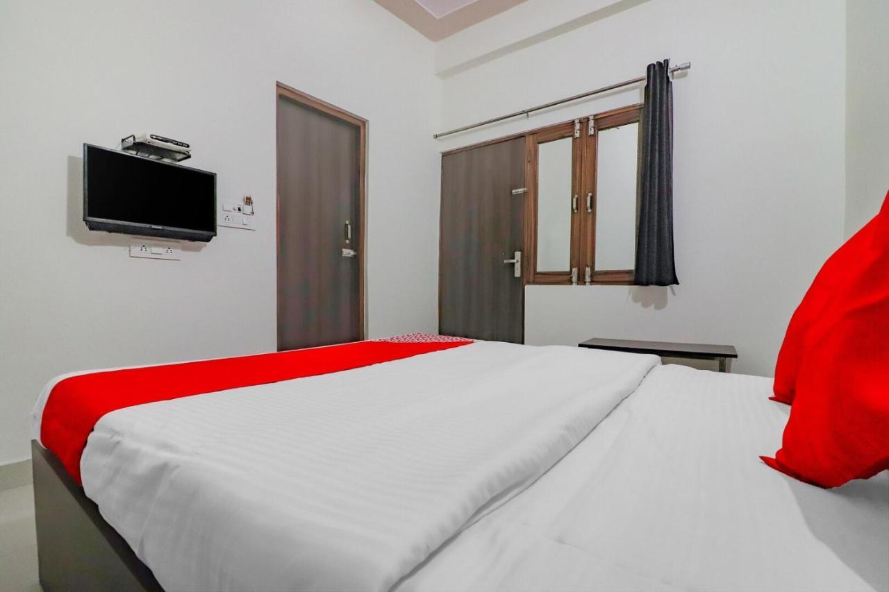 Rajlakshmi Guest House 马图拉 外观 照片