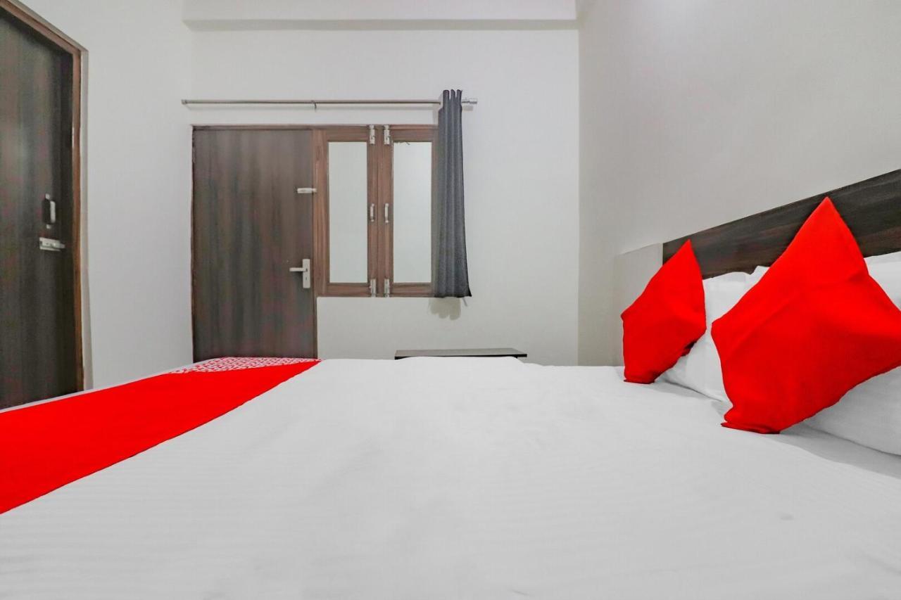 Rajlakshmi Guest House 马图拉 外观 照片