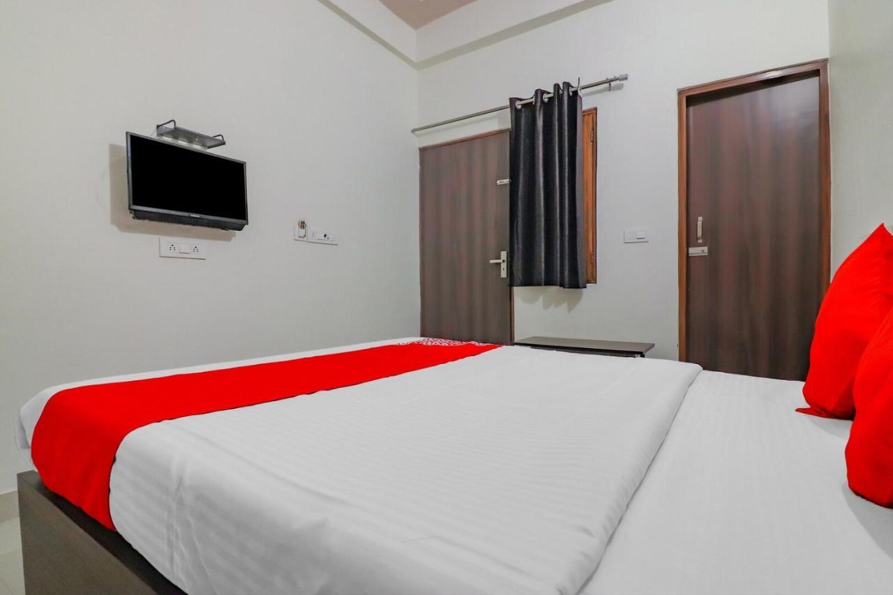 Rajlakshmi Guest House 马图拉 外观 照片