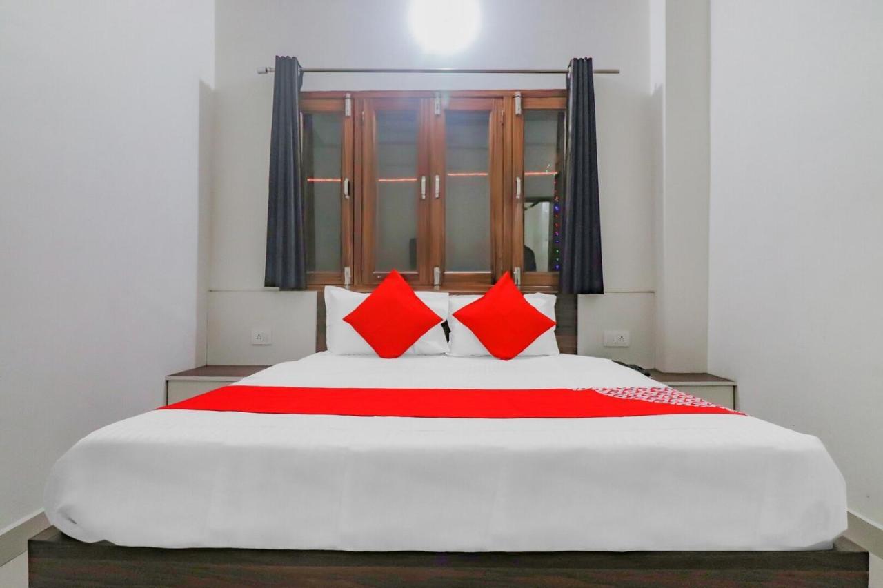 Rajlakshmi Guest House 马图拉 外观 照片